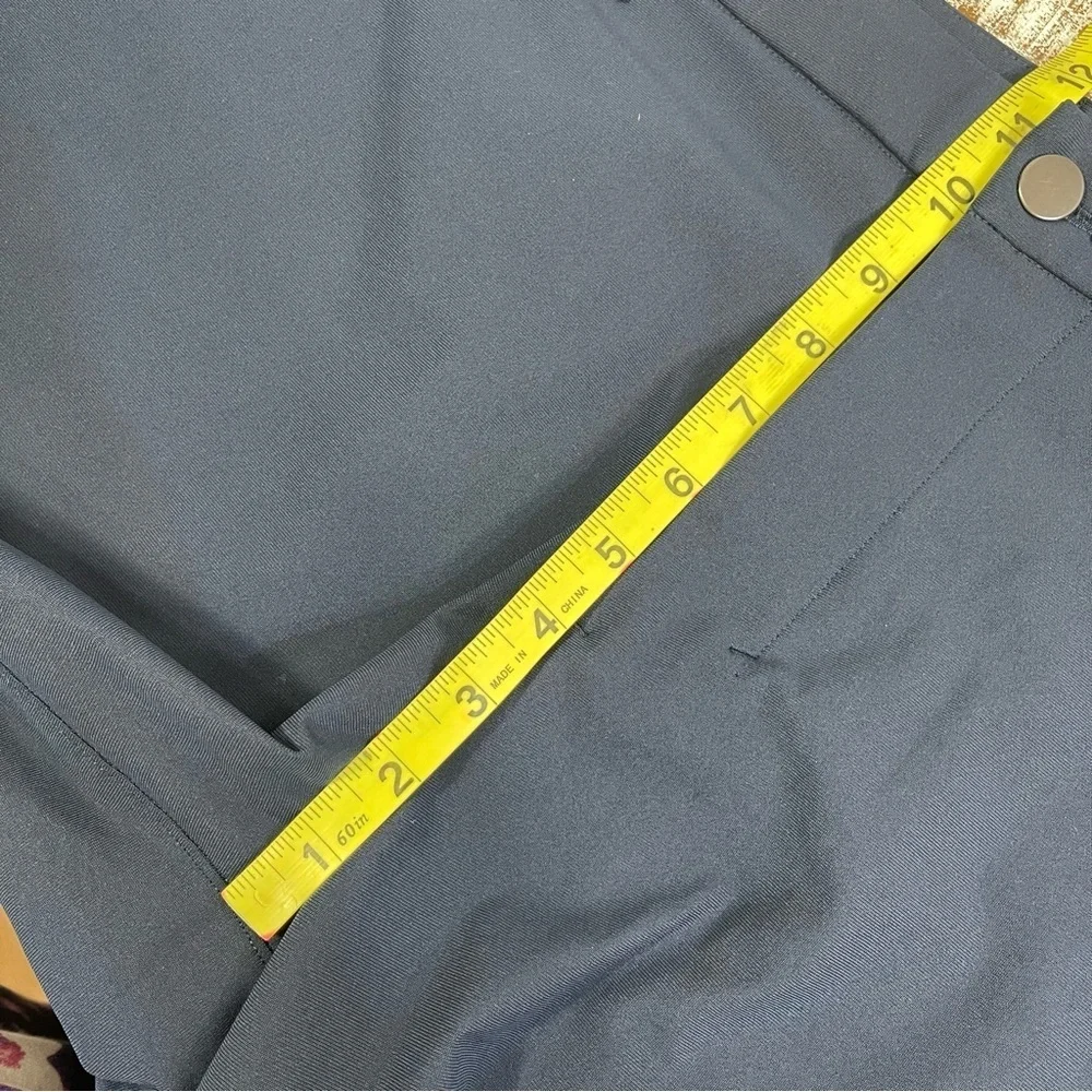 Lululemon Athletica ABC Classic-Fit Short 9